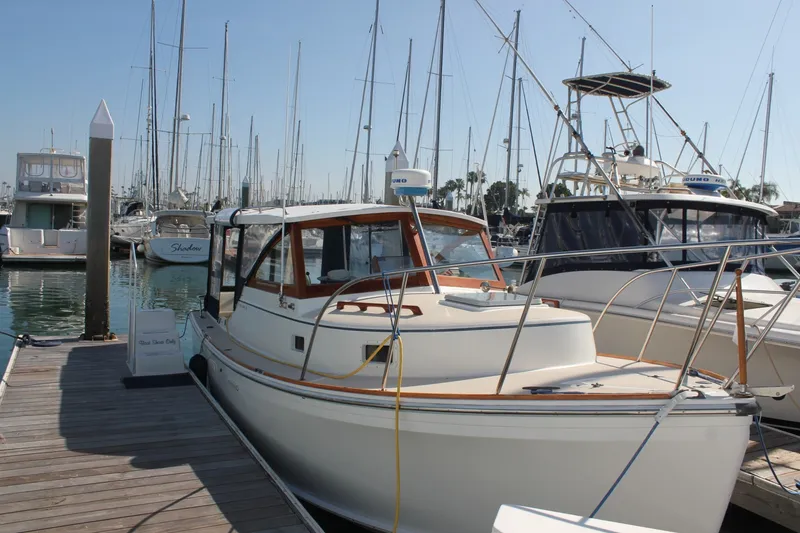 The Image of Cape Dory 28 FISHERMAN HARDTOP 1988 - 0