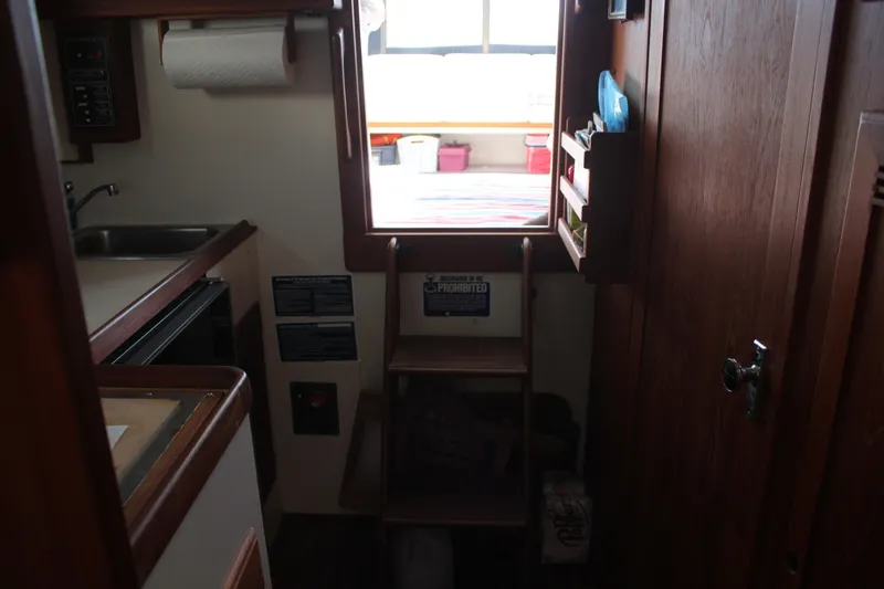 Slide: The Image of Cape Dory 28 FISHERMAN HARDTOP 1988 - 23