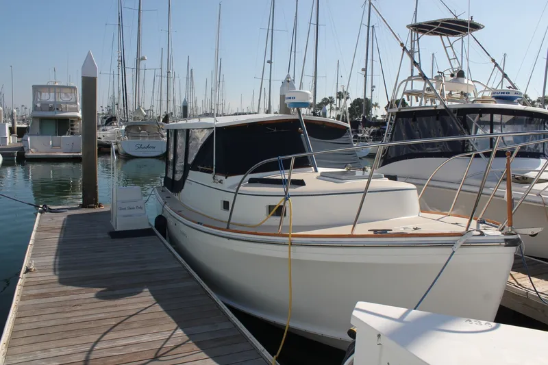 Slide: The Image of Cape Dory 28 FISHERMAN HARDTOP 1988 - 6