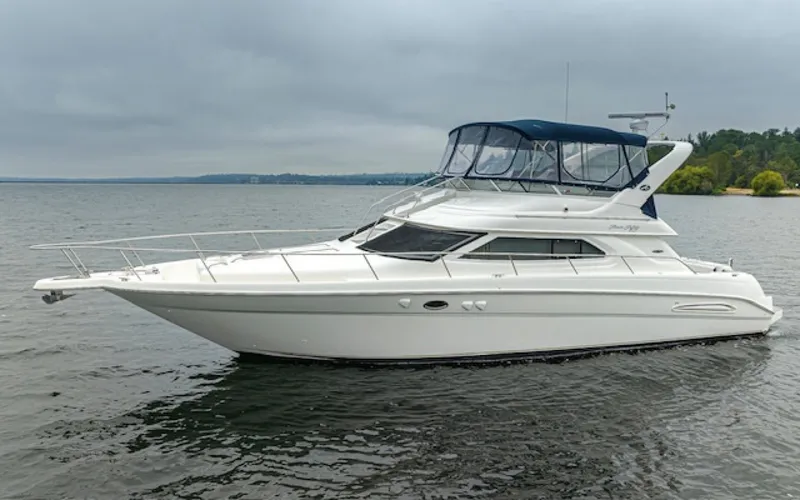 Slide: The Image of Sea Ray 450 Express Bridge 2003 - 23