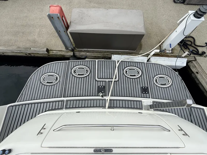 Slide: The Image of Sea Ray 450 Express Bridge 2003 - 31