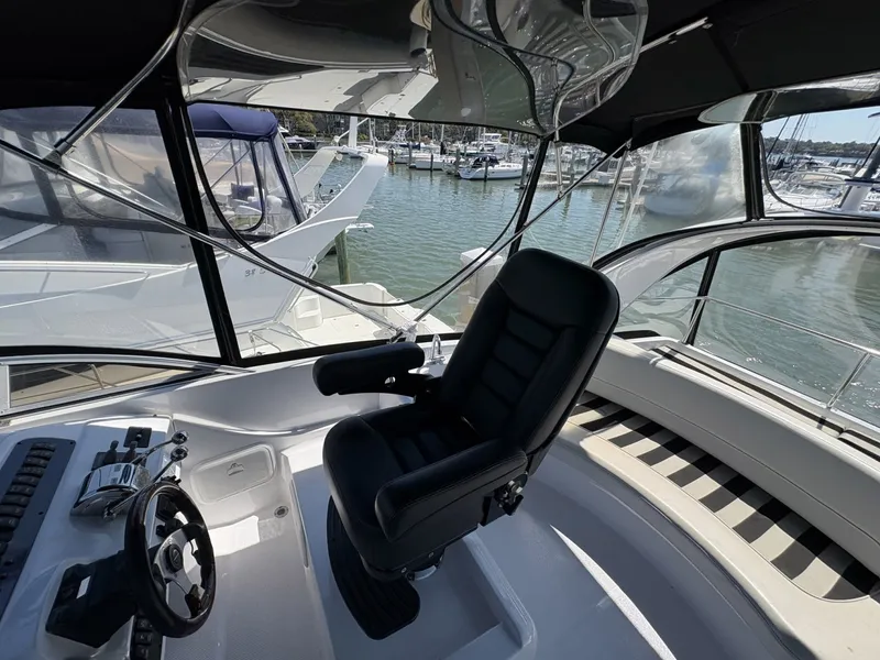 Slide: The Image of Meridian 411 Sedan 2005 - 15