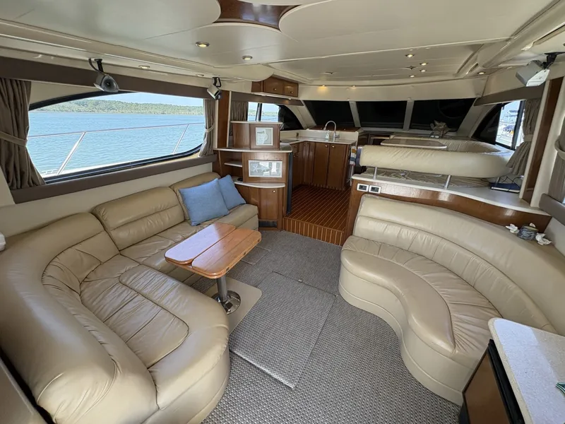Slide: The Image of Meridian 411 Sedan 2005 - 21