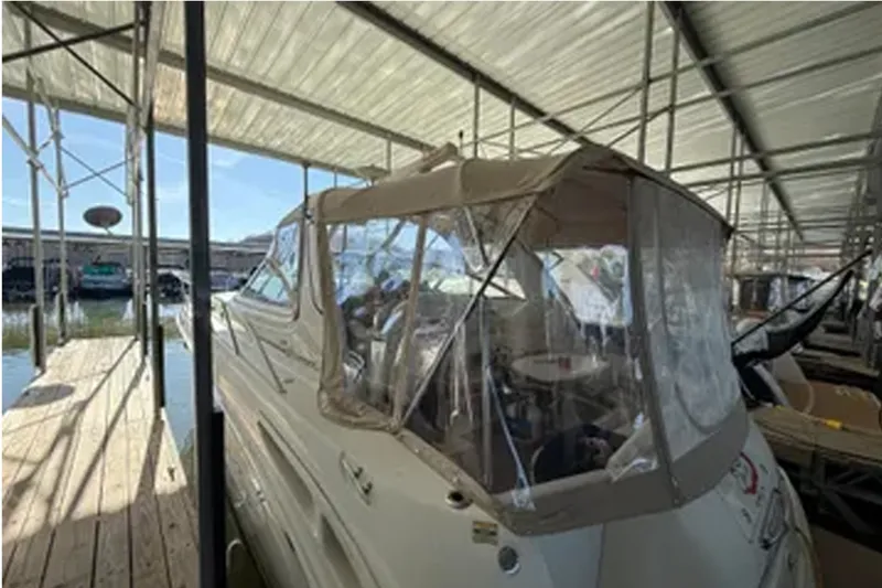 Slide: The Image of Sea Ray Sundancer 2001 - 2