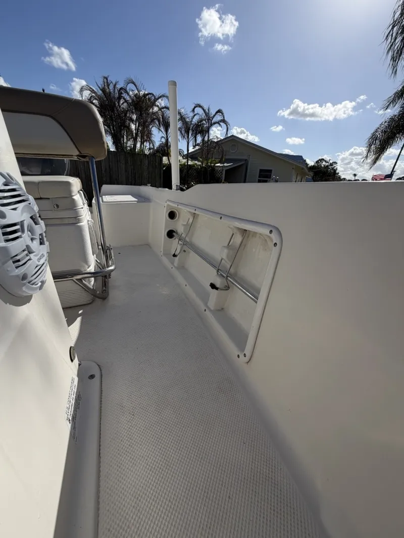 Slide: The Image of Key West 1720 Sportsman 2014 - 10