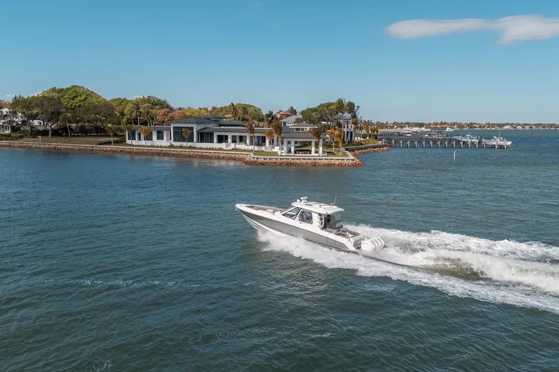 Slide: The Image of Boston Whaler 380 Realm 2024 - 12