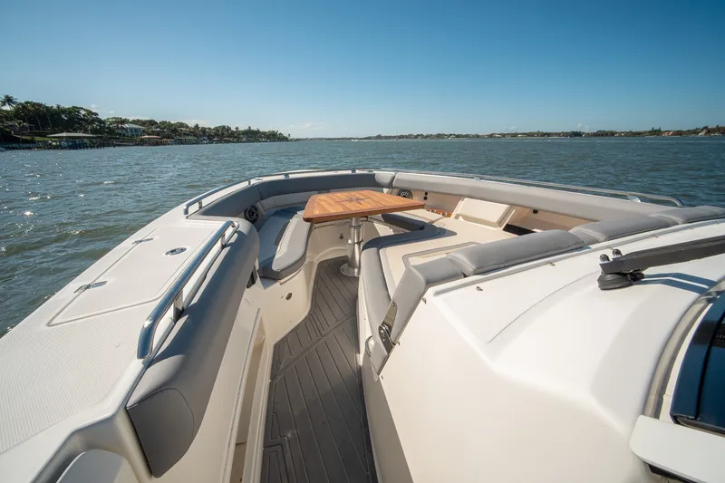 Slide: The Image of Boston Whaler 380 Realm 2024 - 18