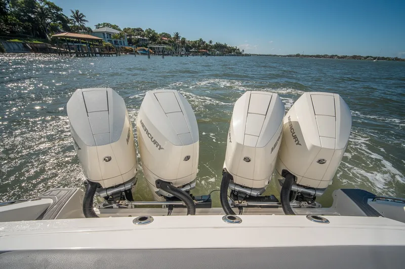 Slide: The Image of Boston Whaler 380 Realm 2024 - 28