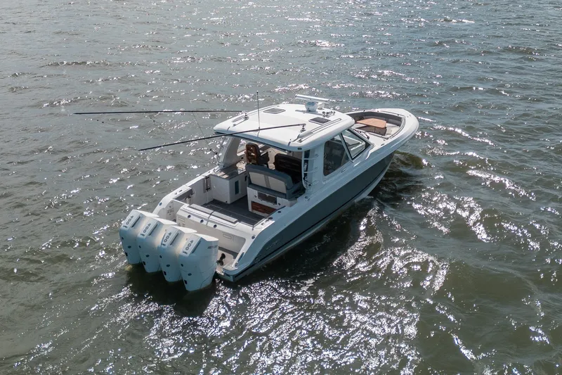 Slide: The Image of Boston Whaler 380 Realm 2024 - 3