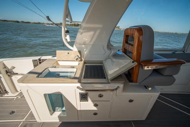 Slide: The Image of Boston Whaler 380 Realm 2024 - 40