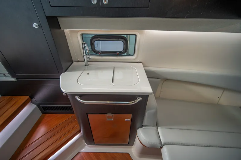 Slide: The Image of Boston Whaler 380 Realm 2024 - 48