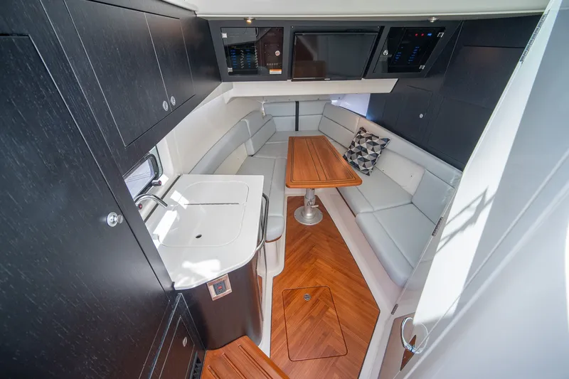 Slide: The Image of Boston Whaler 380 Realm 2024 - 53