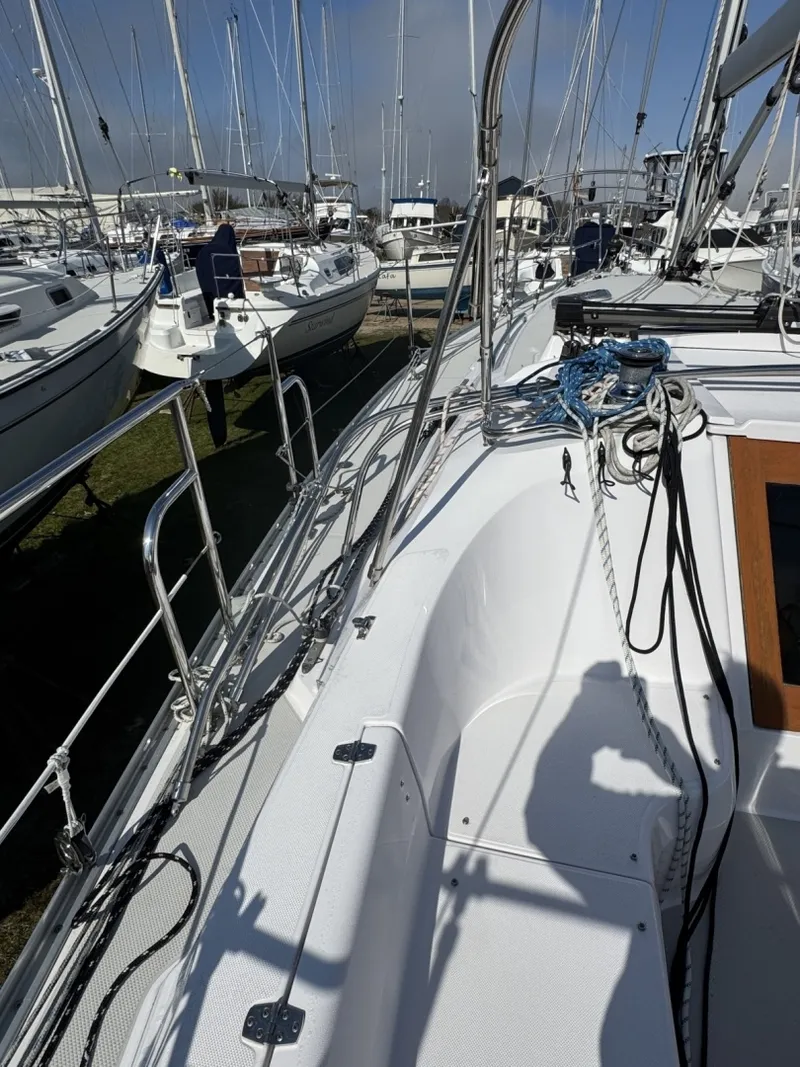 Slide: The Image of Catalina 315 2019 - 17