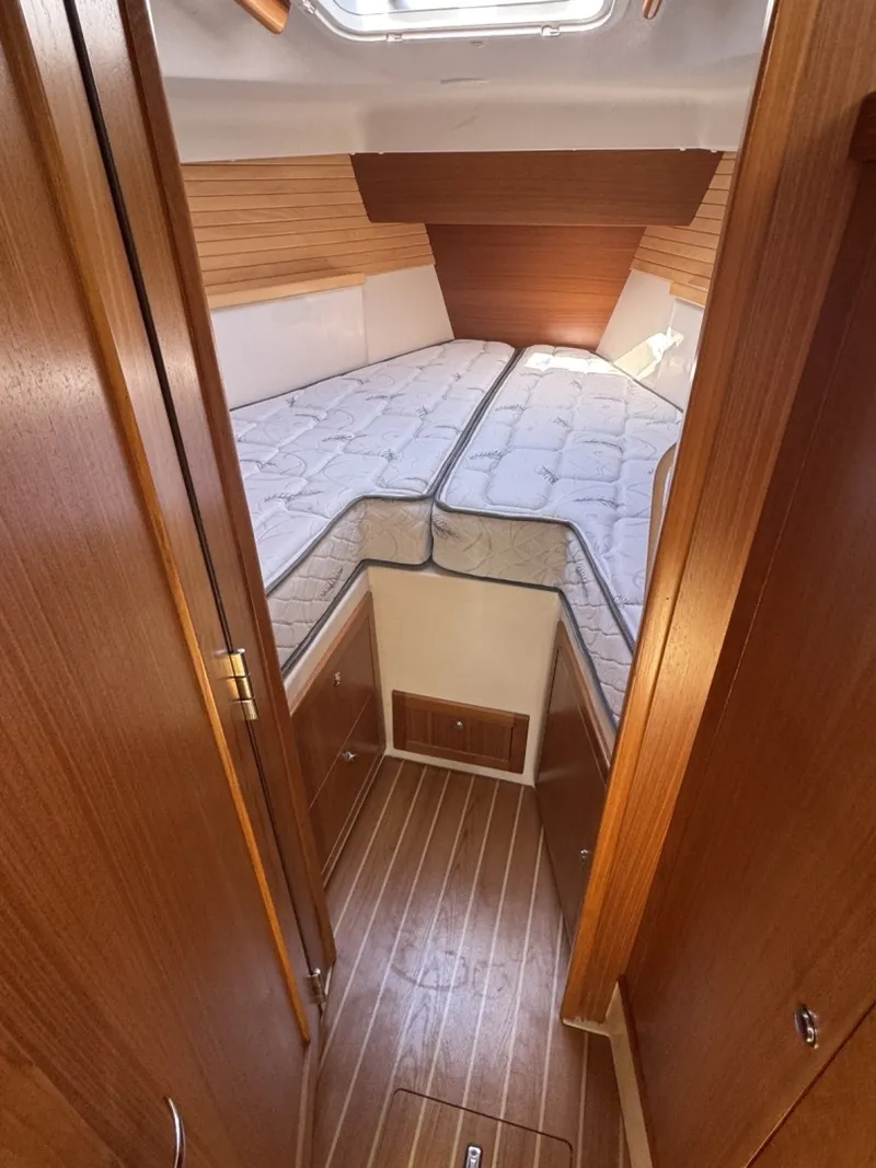 Slide: The Image of Catalina 315 2019 - 25