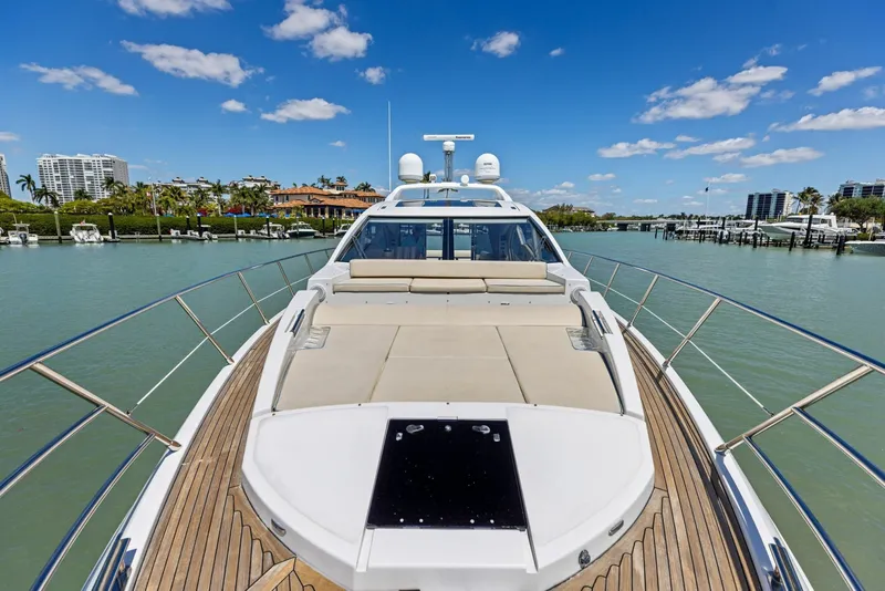 Slide: The Image of Azimut 55S 2015 - 16