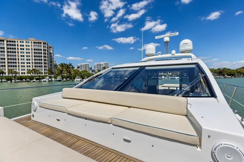 Slide: The Image of Azimut 55S 2015 - 18