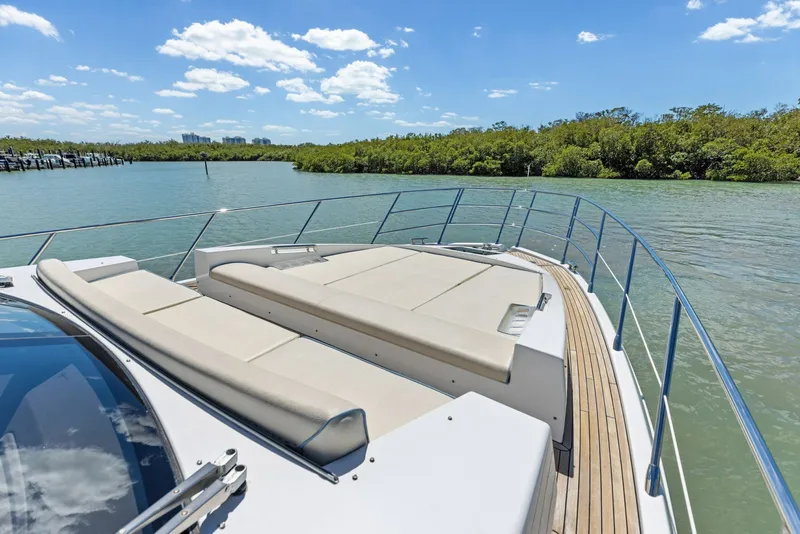Slide: The Image of Azimut 55S 2015 - 19