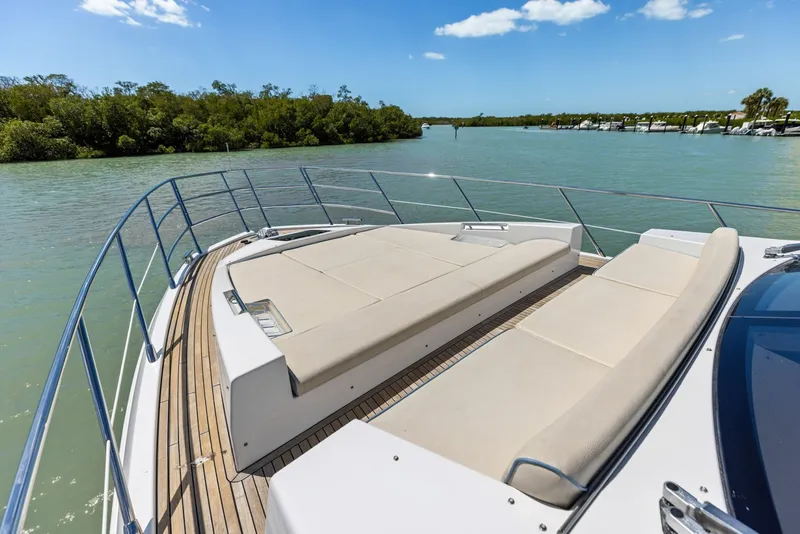 Slide: The Image of Azimut 55S 2015 - 20