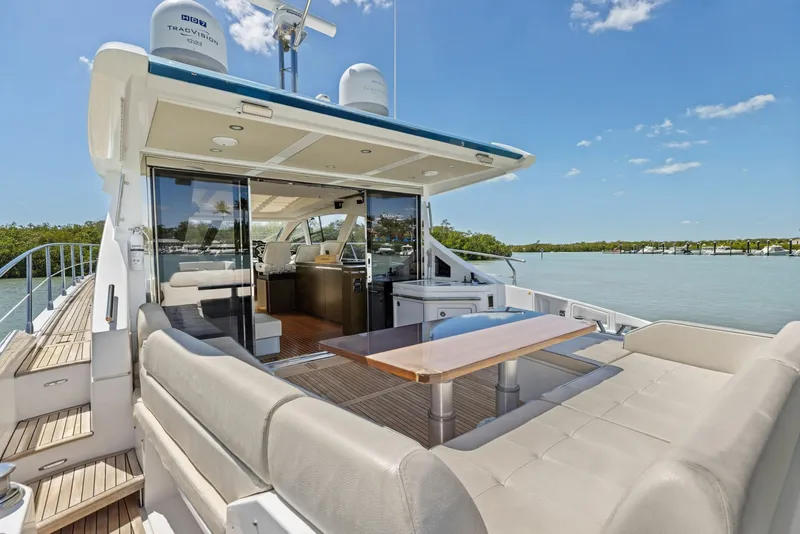 Slide: The Image of Azimut 55S 2015 - 30