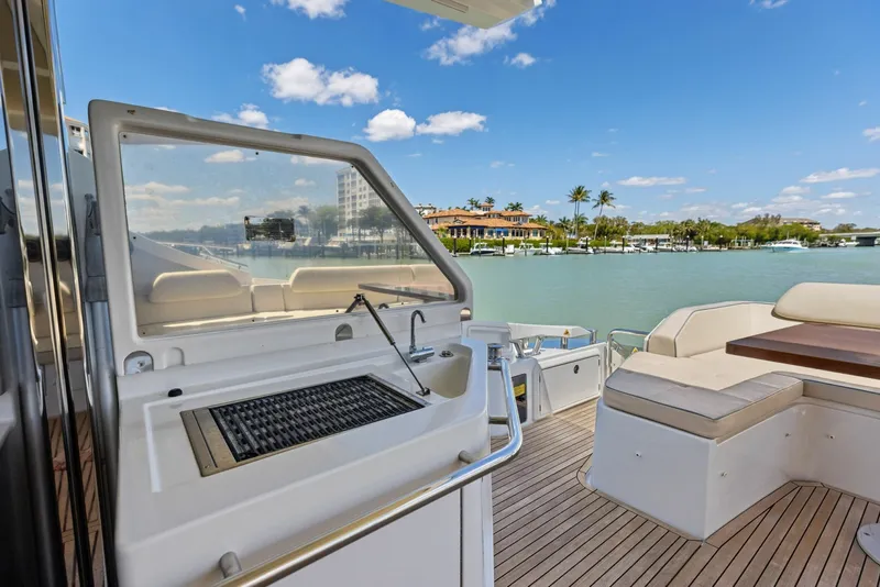 Slide: The Image of Azimut 55S 2015 - 32