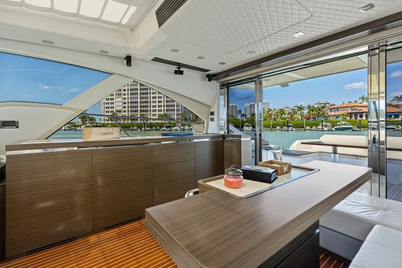 Slide: The Image of Azimut 55S 2015 - 43