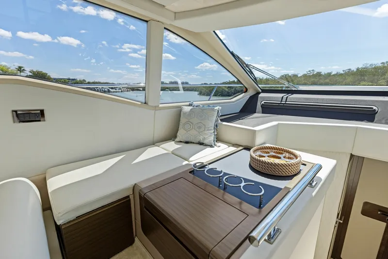 Slide: The Image of Azimut 55S 2015 - 51