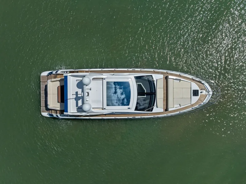Slide: The Image of Azimut 55S 2015 - 8
