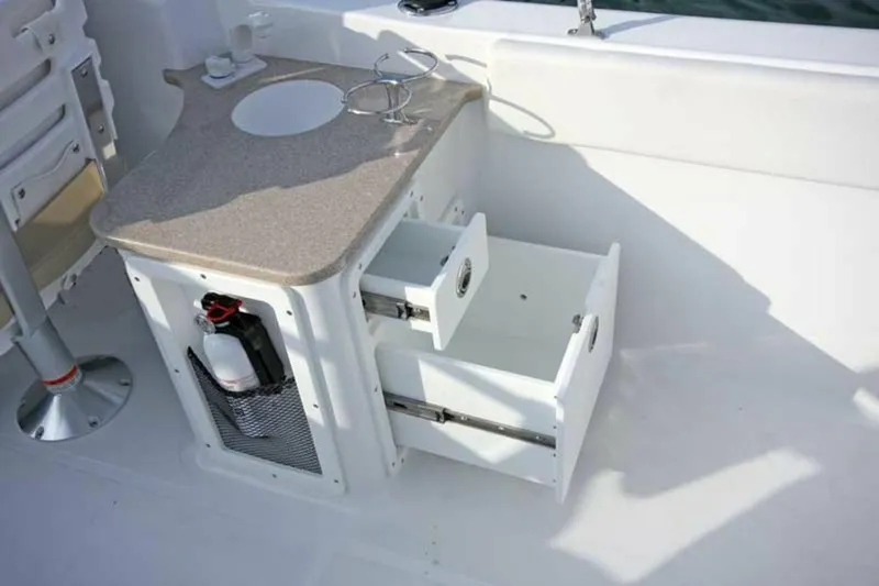 Slide: The Image of Sea Hunt Escape 234 LE 2013 - 6