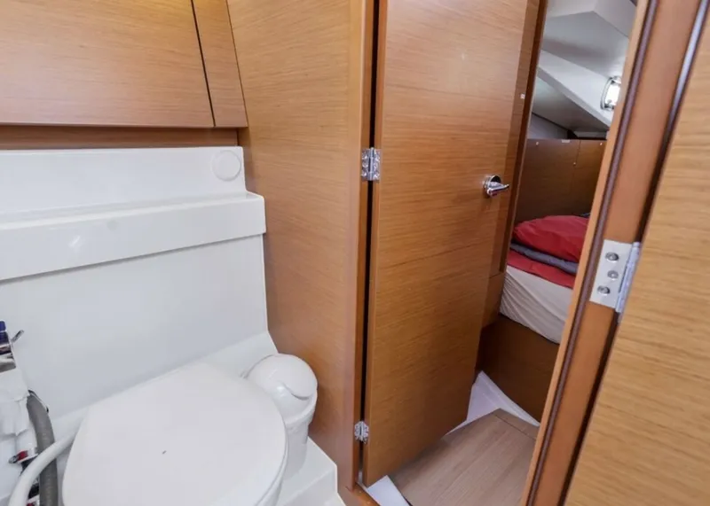 Slide: The Image of Jeanneau Sun Odyssey 440 2018 - 18