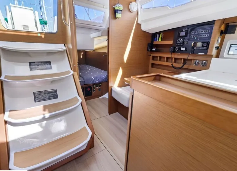 Slide: The Image of Jeanneau Sun Odyssey 440 2018 - 24