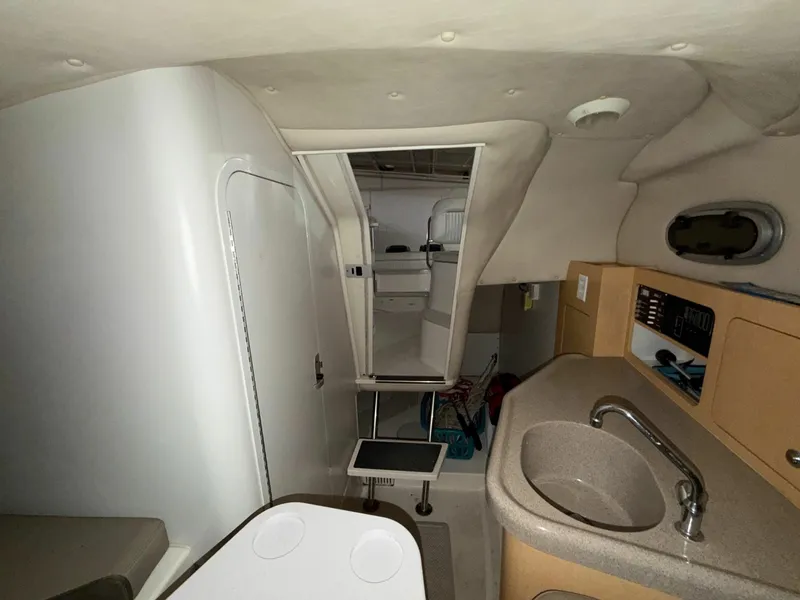 Slide: The Image of Boston Whaler 26 Conquest 2001 - 31