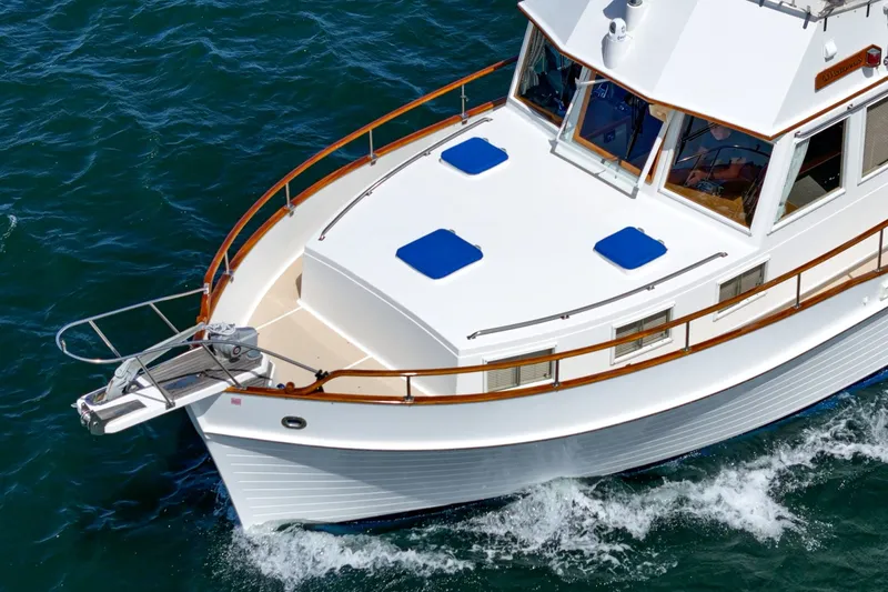 Slide: The Image of Grand Banks 47 motoryacht 1987 - 10