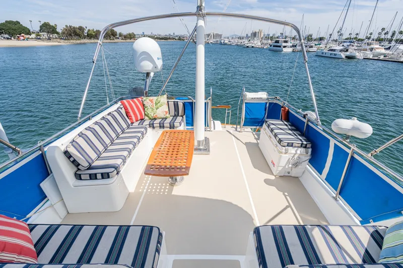 Slide: The Image of Grand Banks 47 motoryacht 1987 - 25