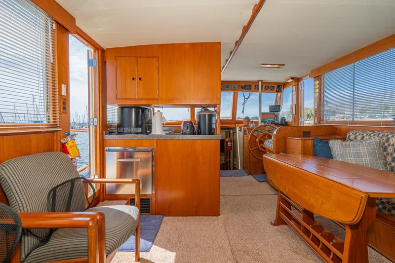 Slide: The Image of Grand Banks 47 motoryacht 1987 - 52