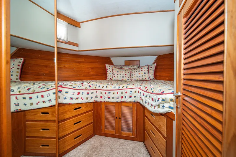 Slide: The Image of Grand Banks 47 motoryacht 1987 - 72