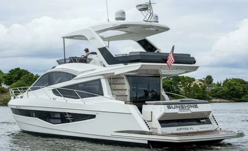 Slide: The Image of Galeon 550 Fly 2020 - 2