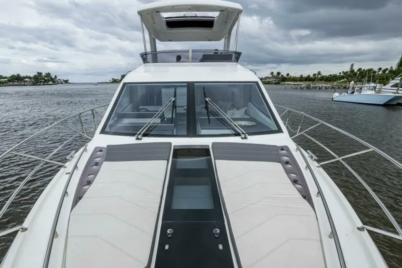 Slide: The Image of Galeon 550 Fly 2020 - 25
