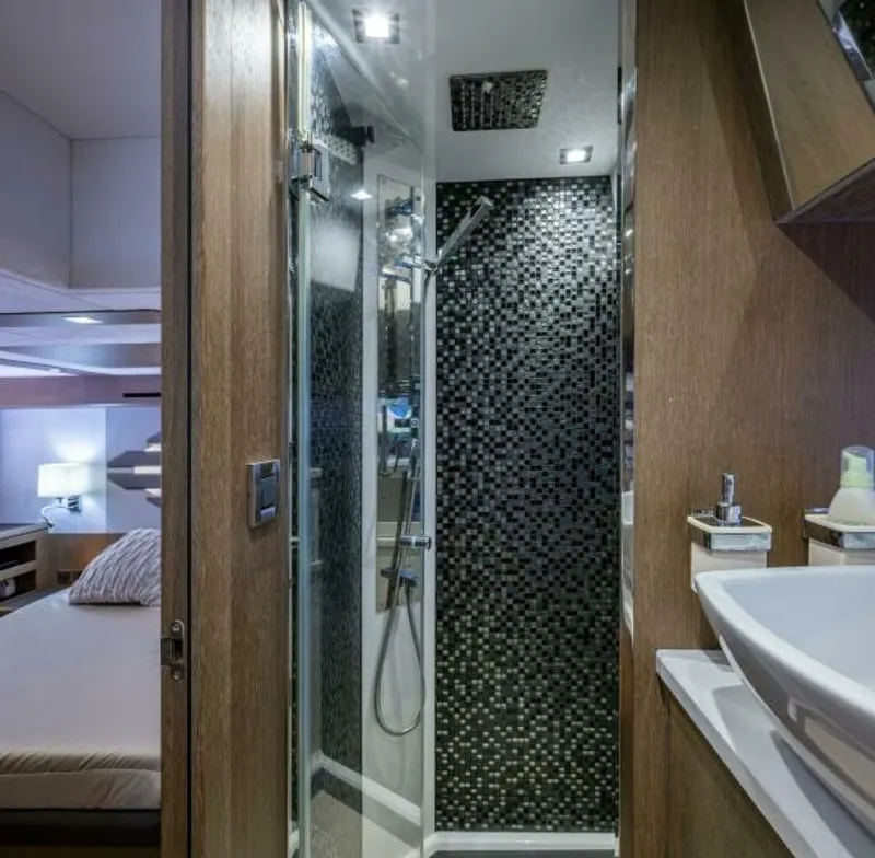 Slide: The Image of Galeon 550 Fly 2020 - 32