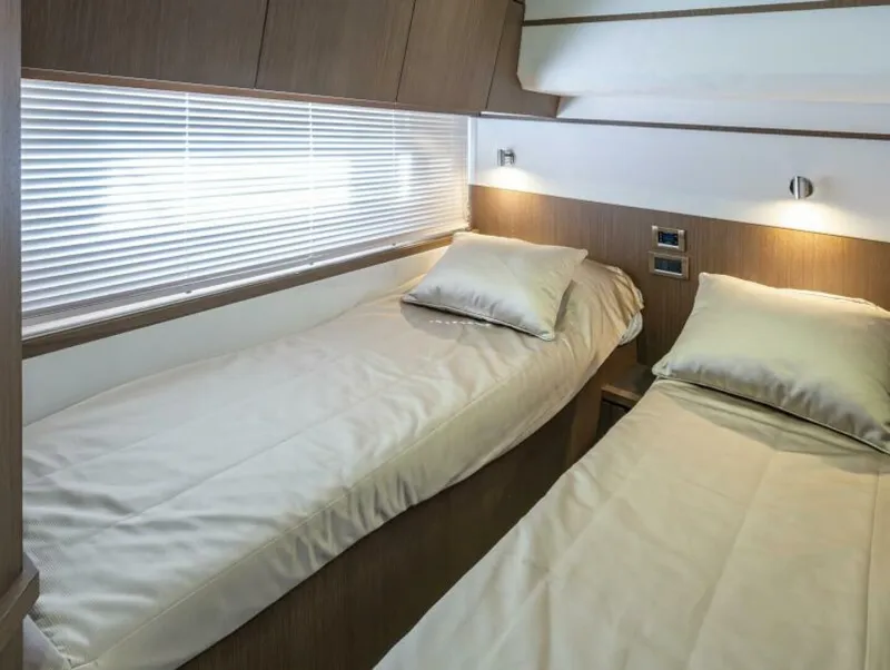 Slide: The Image of Galeon 550 Fly 2020 - 34