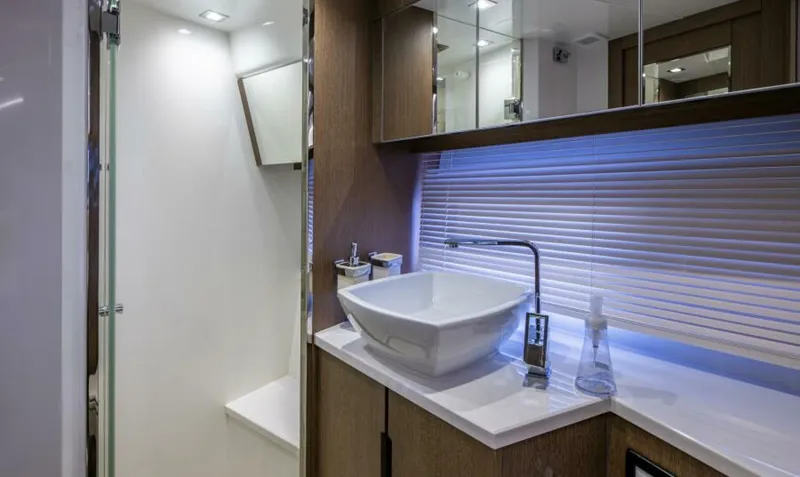 Slide: The Image of Galeon 550 Fly 2020 - 37
