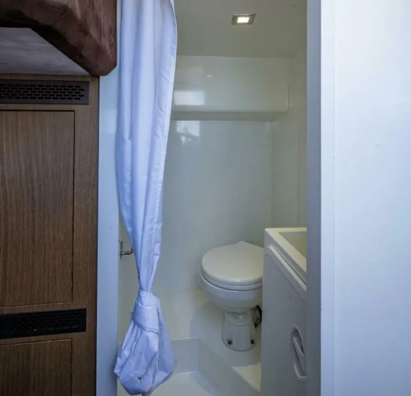 Slide: The Image of Galeon 550 Fly 2020 - 39