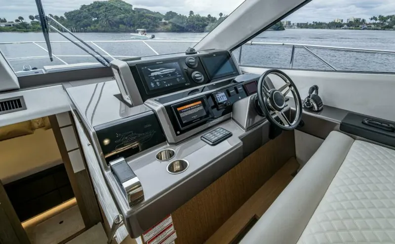 Slide: The Image of Galeon 550 Fly 2020 - 4