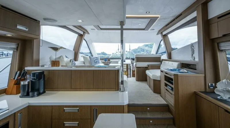 Slide: The Image of Galeon 550 Fly 2020 - 8
