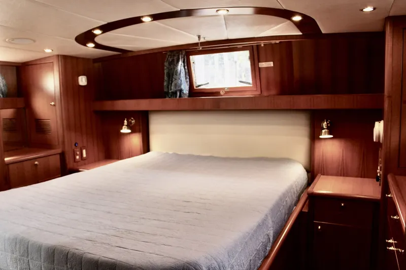Slide: The Image of Jefferson Motor Yacht 2007 - 19