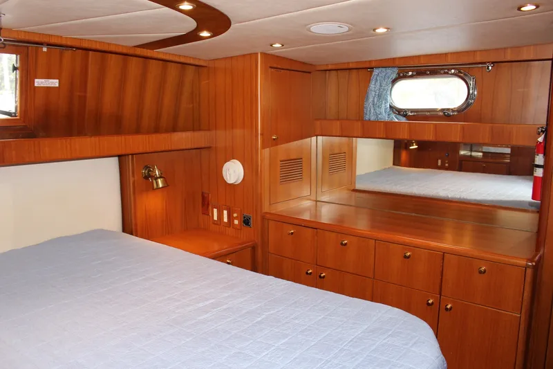 Slide: The Image of Jefferson Motor Yacht 2007 - 21
