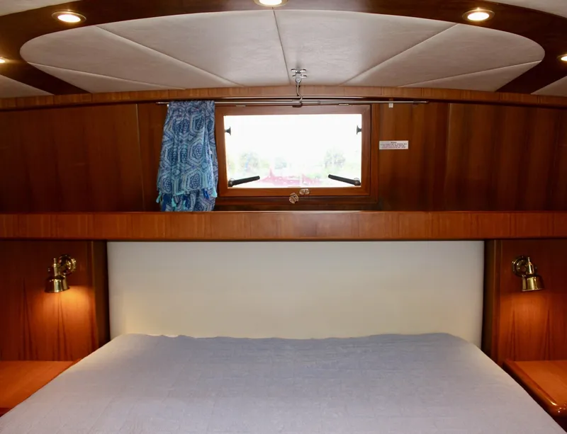 Slide: The Image of Jefferson Motor Yacht 2007 - 22
