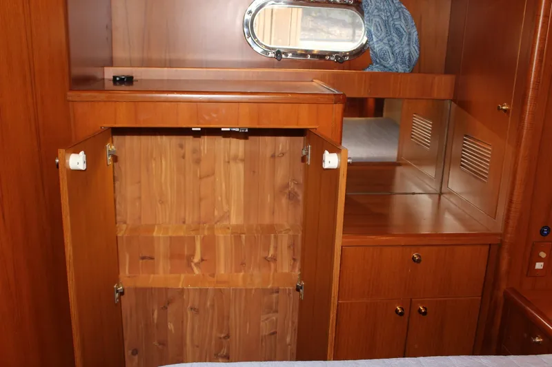 Slide: The Image of Jefferson Motor Yacht 2007 - 24