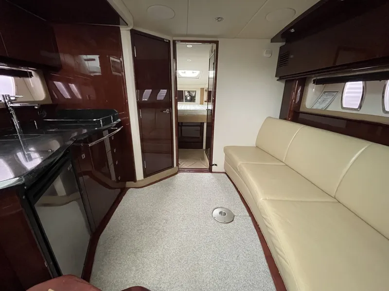 Slide: The Image of Sea Ray 390 Sundancer 2010 - 12