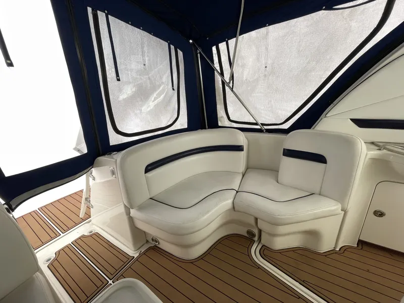 Slide: The Image of Sea Ray 390 Sundancer 2010 - 4