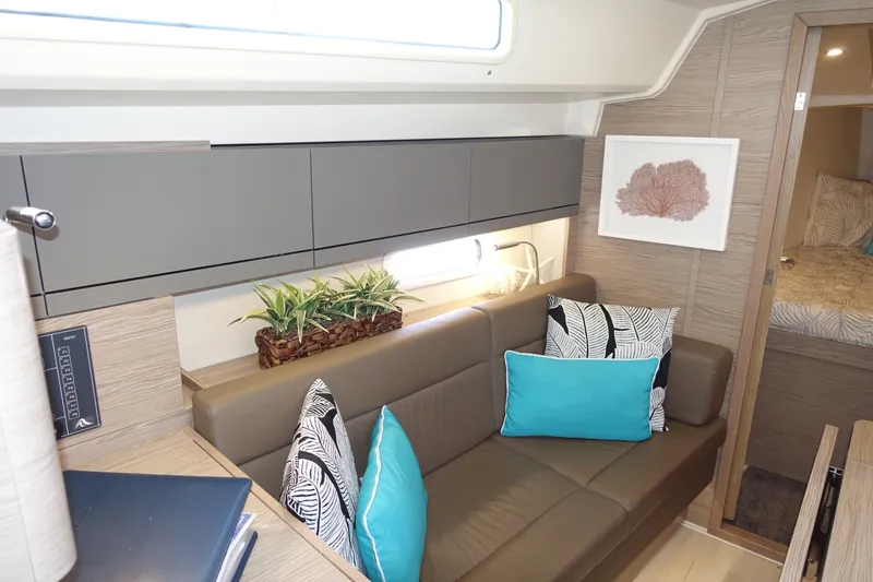 Slide: The Image of Hanse 348 2021 - 8